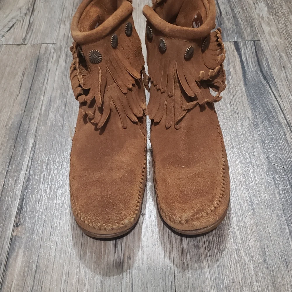 Minnetonka moccasins boot - Picture 3 of 6